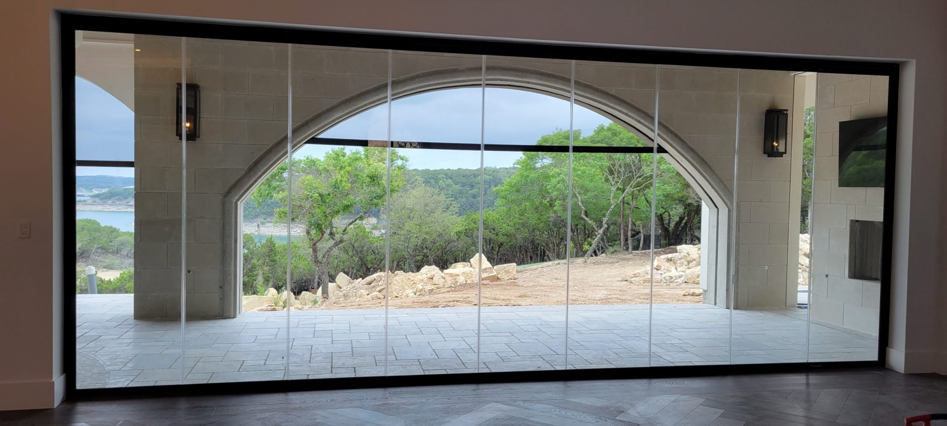 image of frameless folding doors